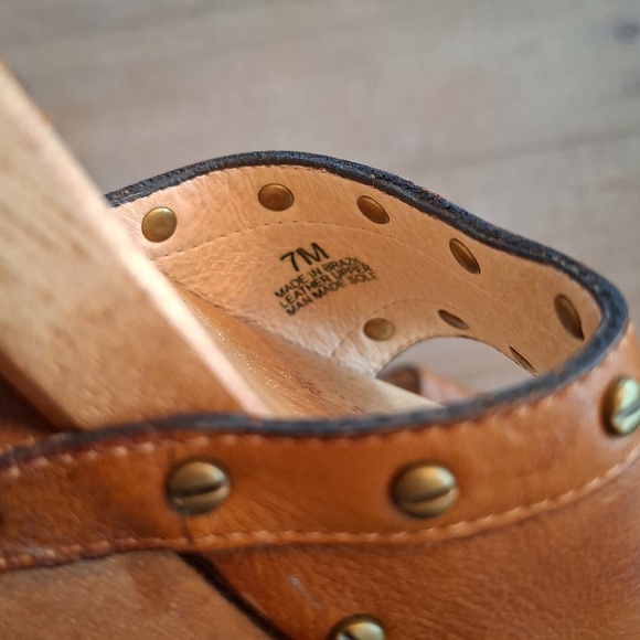 Michael Kors Brown Leather Studded Y2K/70s Architectural Wooden Platforms (US 7) - Picture 7 of 7